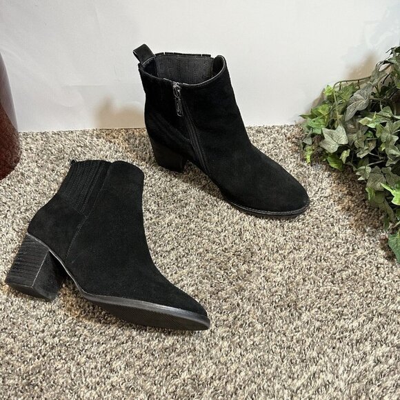 Blondo waterproof Chelsea Ankle Boots Block Heel Size 9.5 M Side Zip Black Suede - Picture 3 of 7